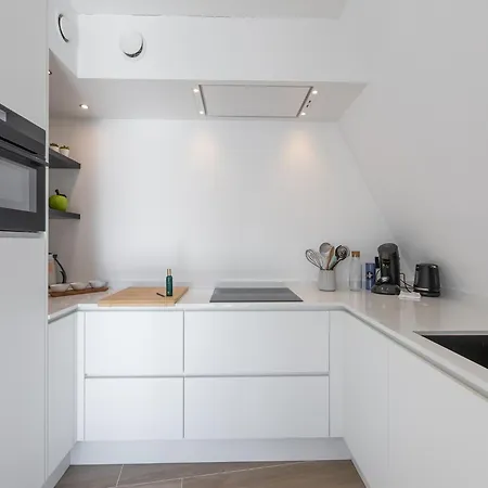 Διαμέρισμα In Belgium Near Seafront & Casino, Cleaning Included *