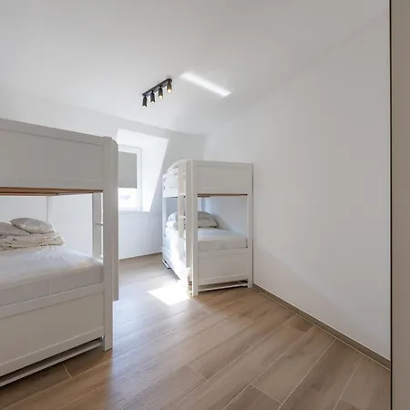 In Belgium Near Seafront & Casino, Cleaning Included Διαμέρισμα