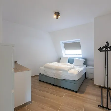 Διαμέρισμα In Belgium Near Seafront & Casino, Cleaning Included *